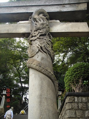 品川神社鳥居の右龍DSC02306.jpg